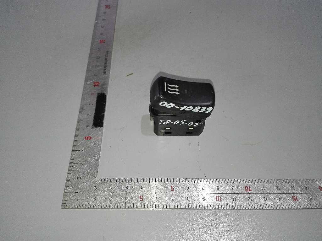 Клавиша автономного отопителя б/у