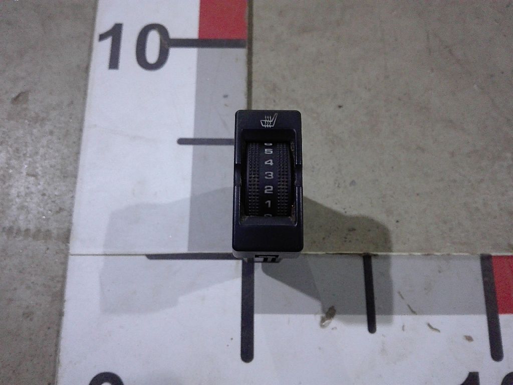 Реостат регулировки подогрева сиденья б/у