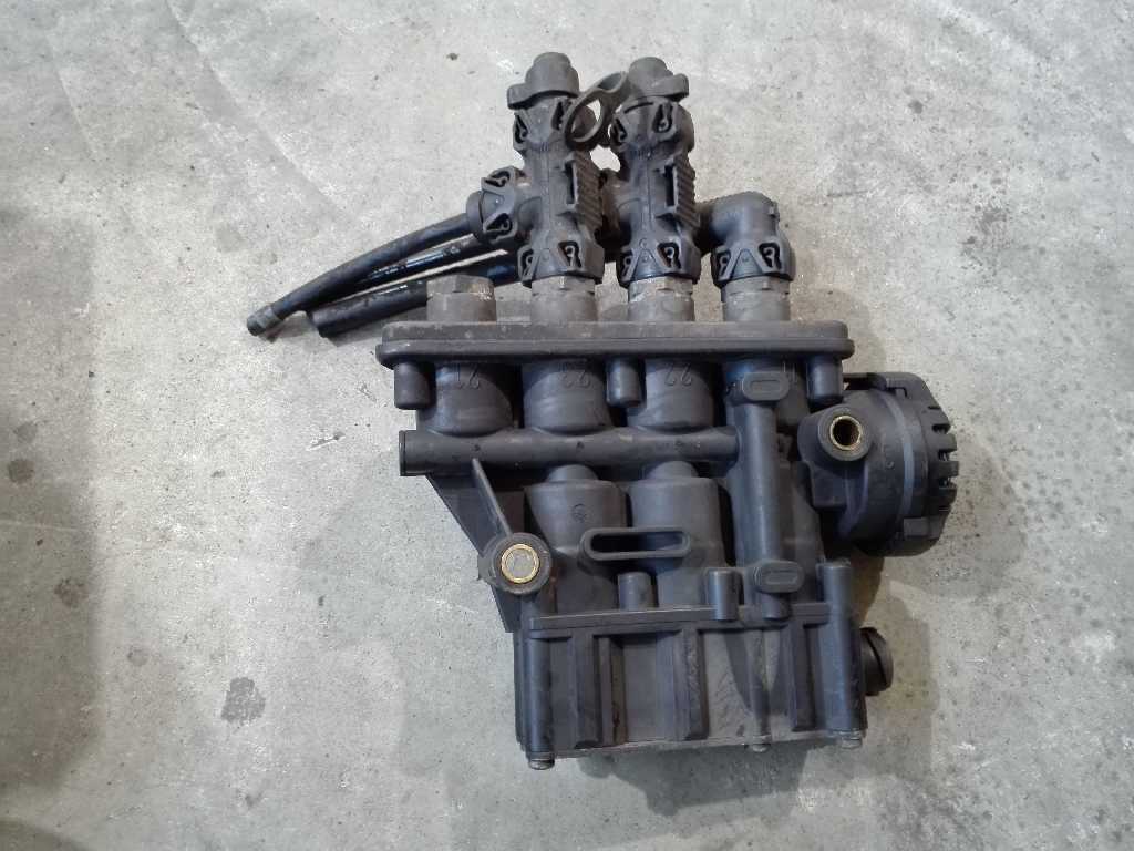 Кран уровня главный б/у