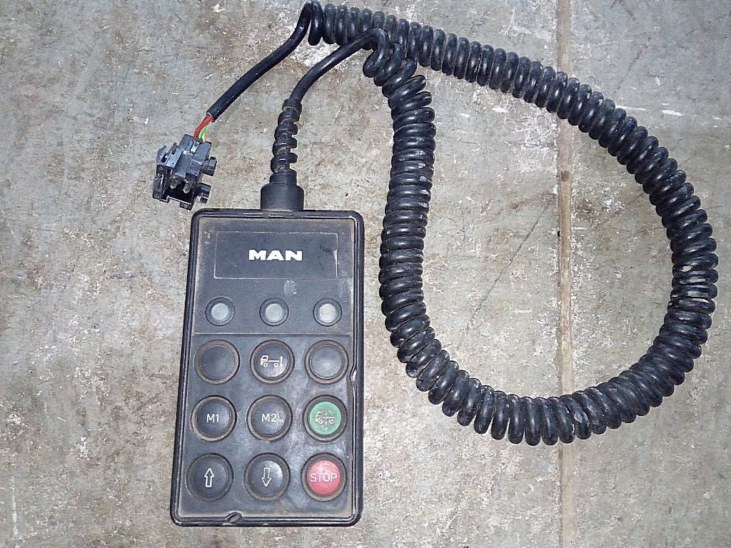 Пульт управления подвеской б/у