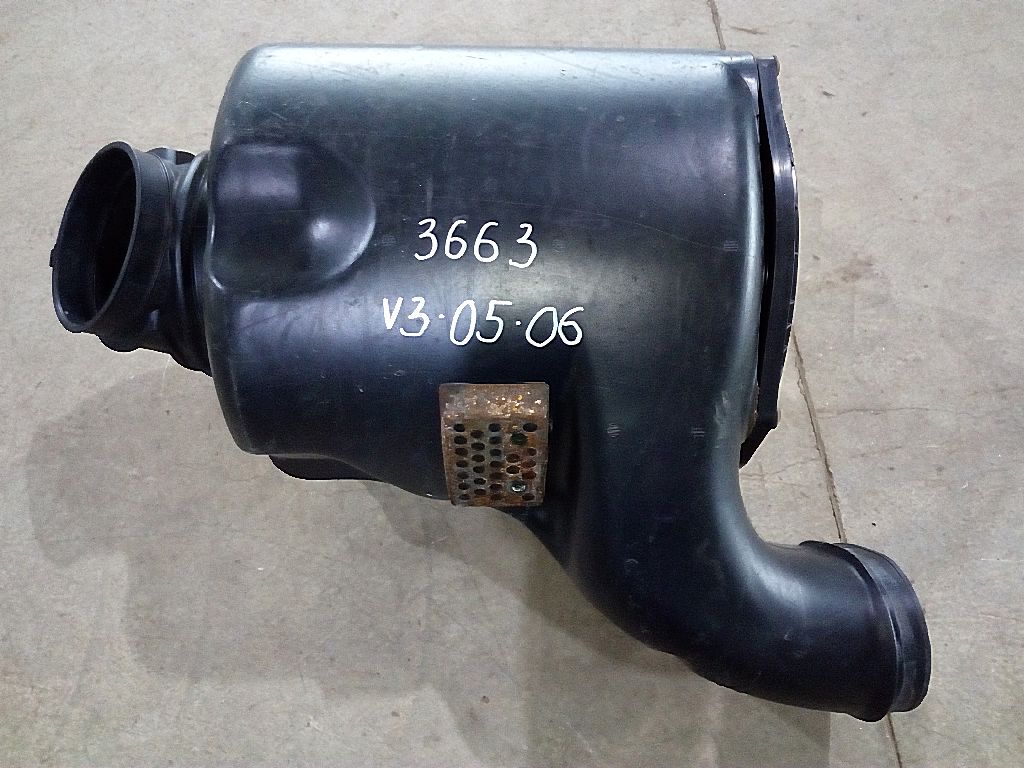 Корпус воздушного фильтра б/у