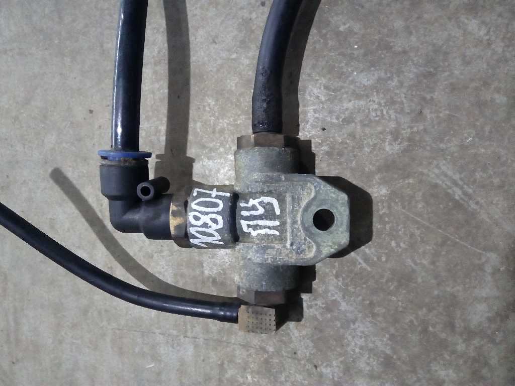 Клапан пневматический б/у