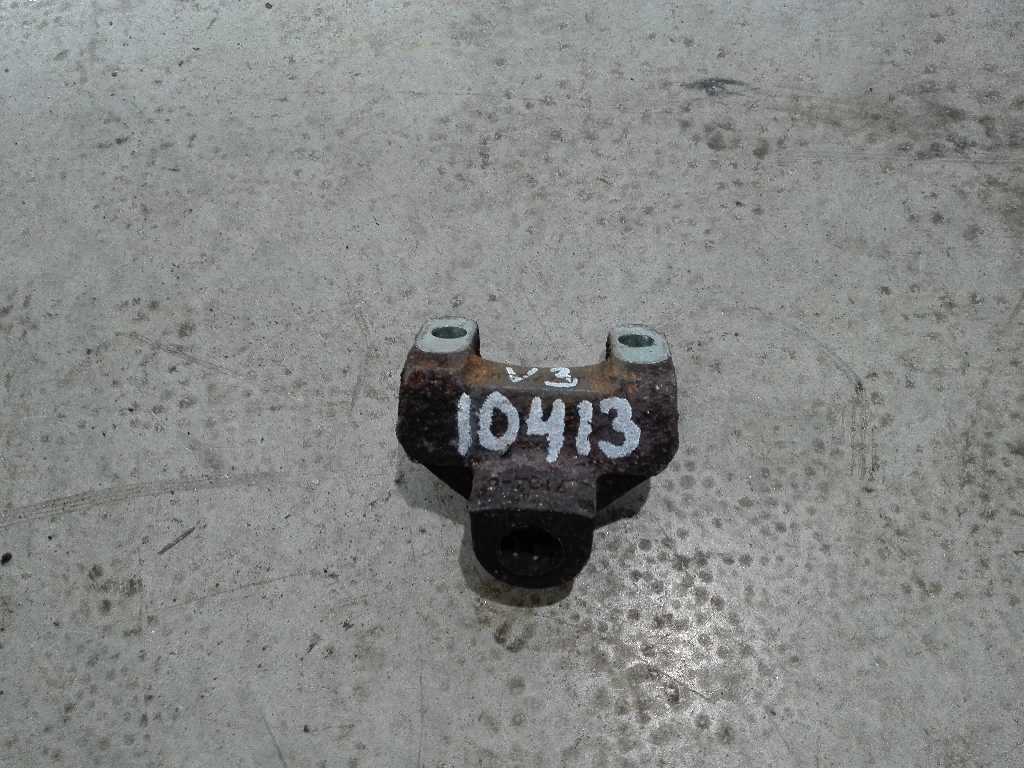 Кронштейн переднего датчика системы abs б/у