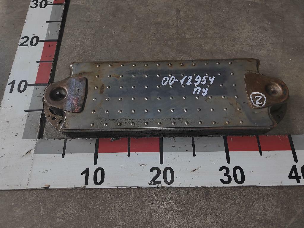 Теплообменник двигателя масляный DXI11 б/у