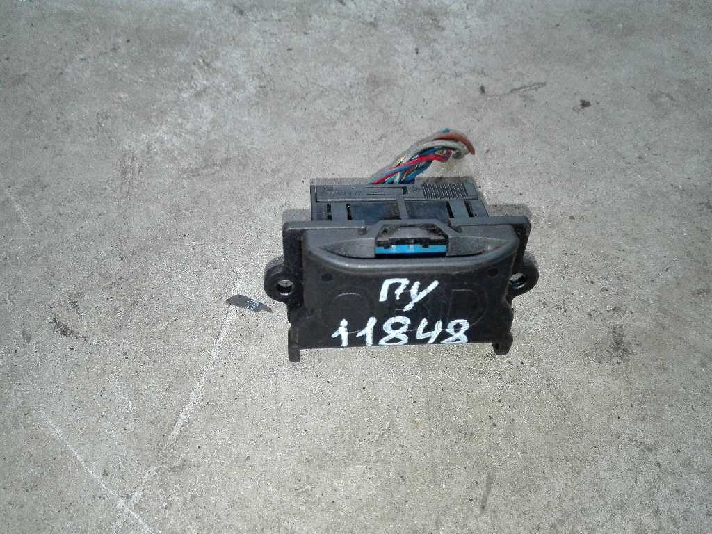 Корпус диагностического разъёма б/у