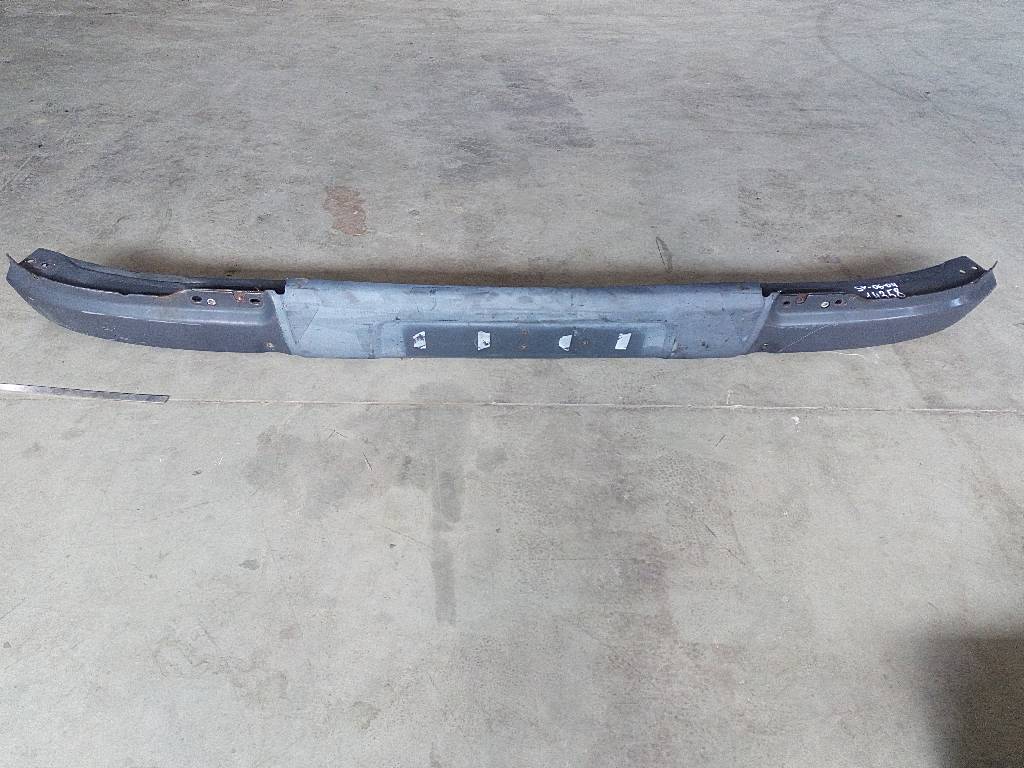 Усилитель бампера б/у