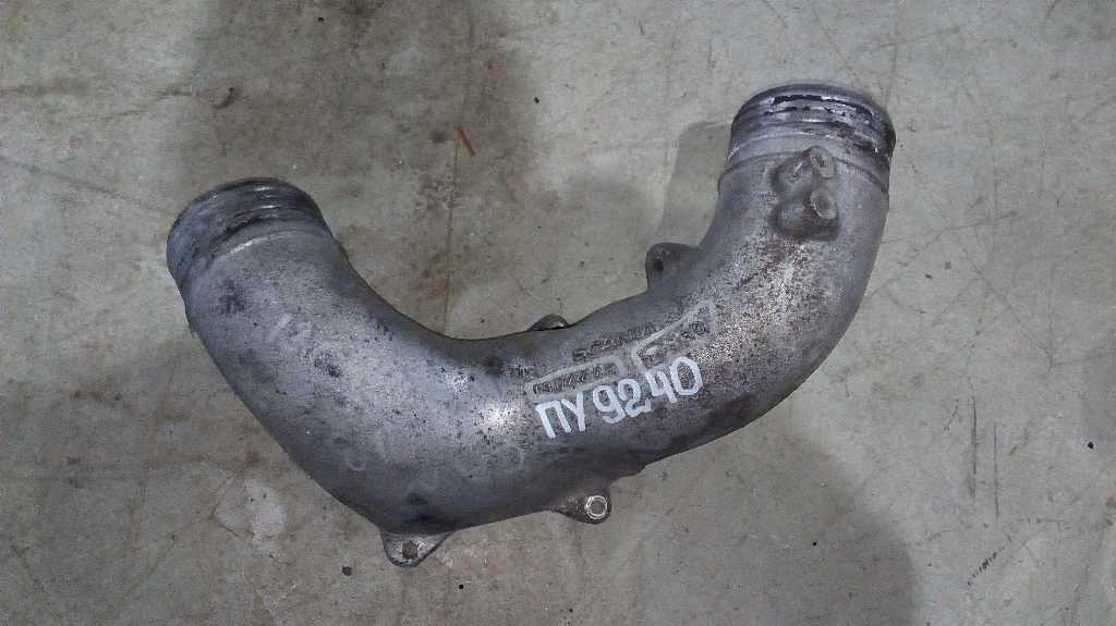 Патрубок интеркулера б/у