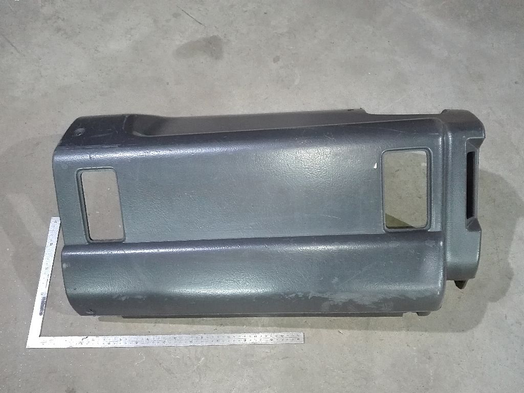 Накладка панели приборов правая б/у