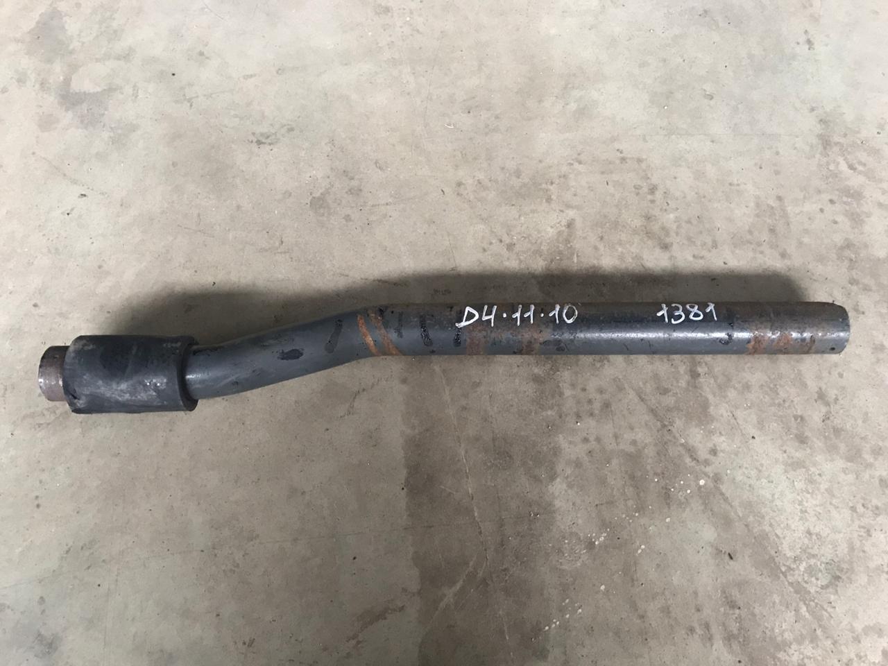 Труба кронштейна заднего крыла б/у