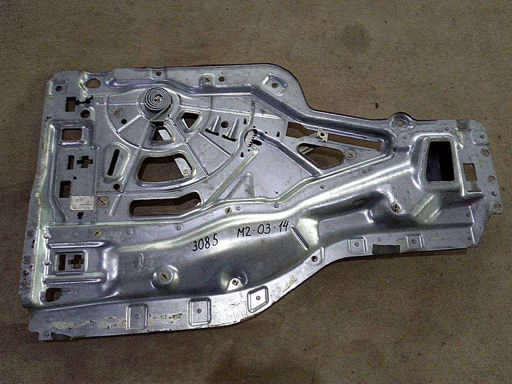 Стеклоподъемник правый б/у