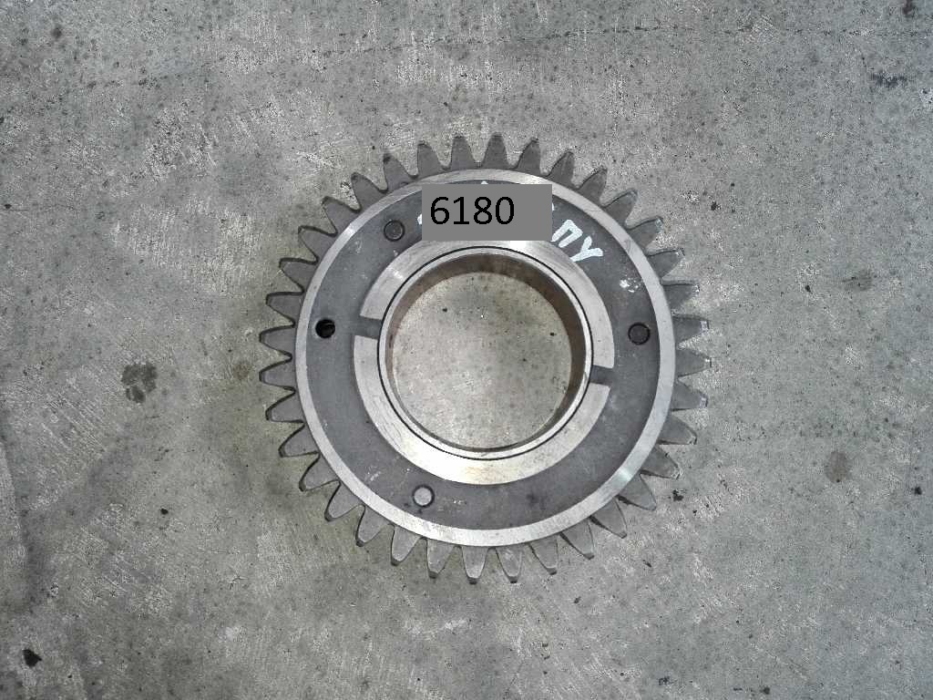 Шестерня ГРМ промежуточная D2066 б/у