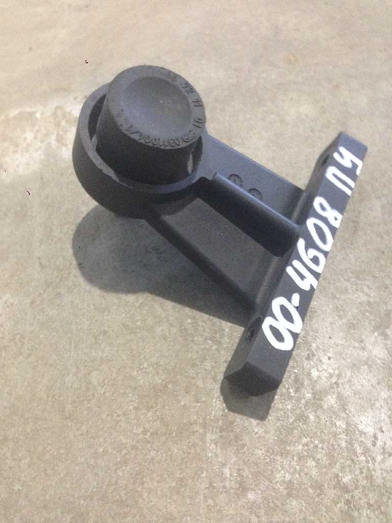 Отбойник спойлера крыши б/у