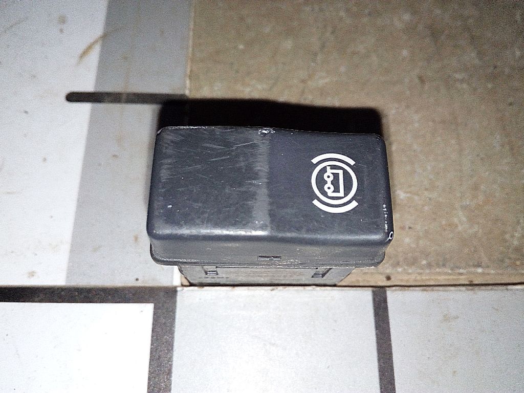 Клавиша тормоза прицепа б/у