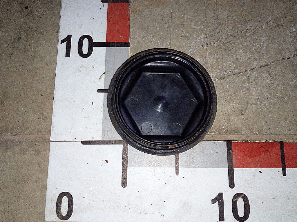 Крышка шкворня верхняя б/у