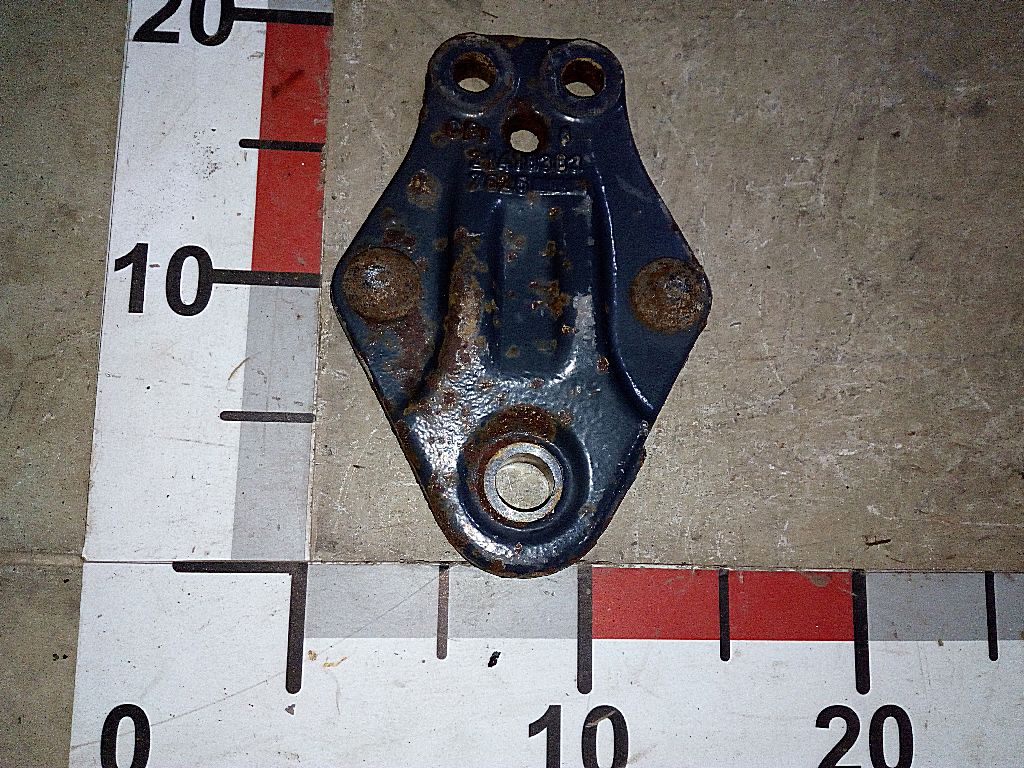 Кронштейн стойки переднего стабилизатора верхний б/у