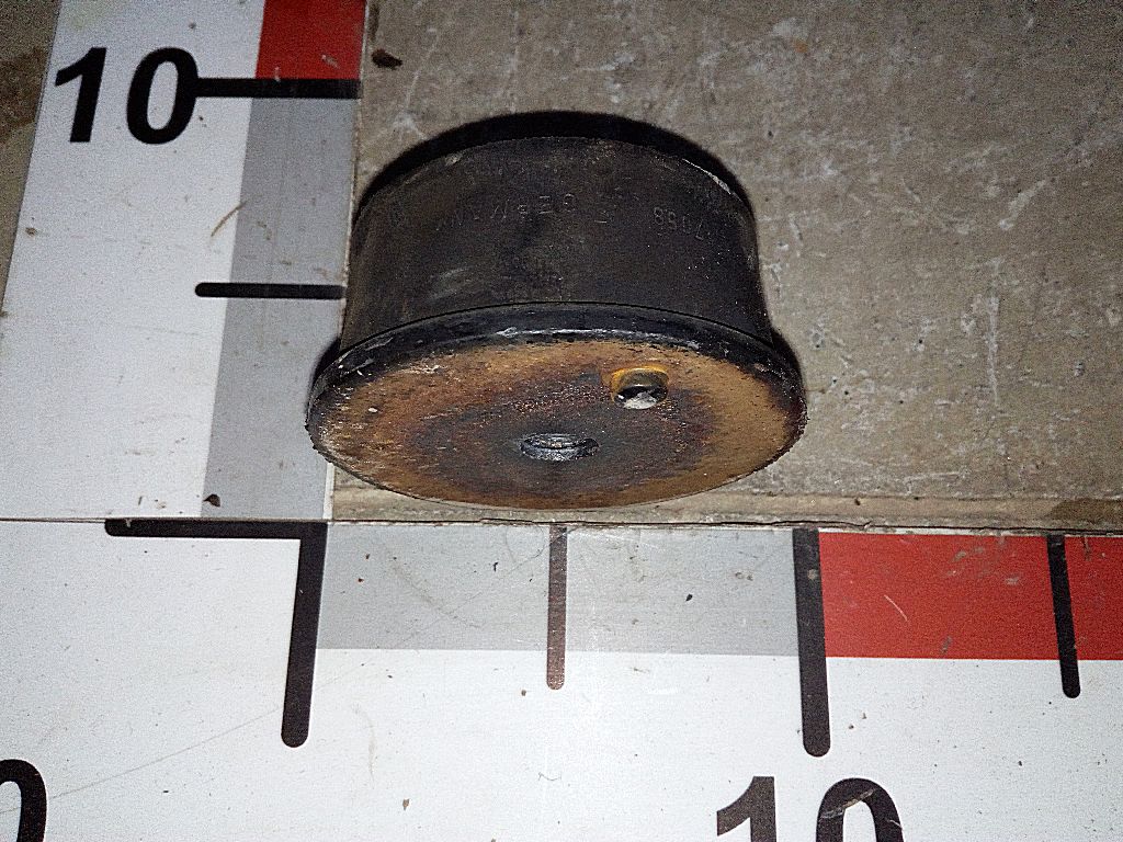 Подушка двигателя передняя D13 б/у