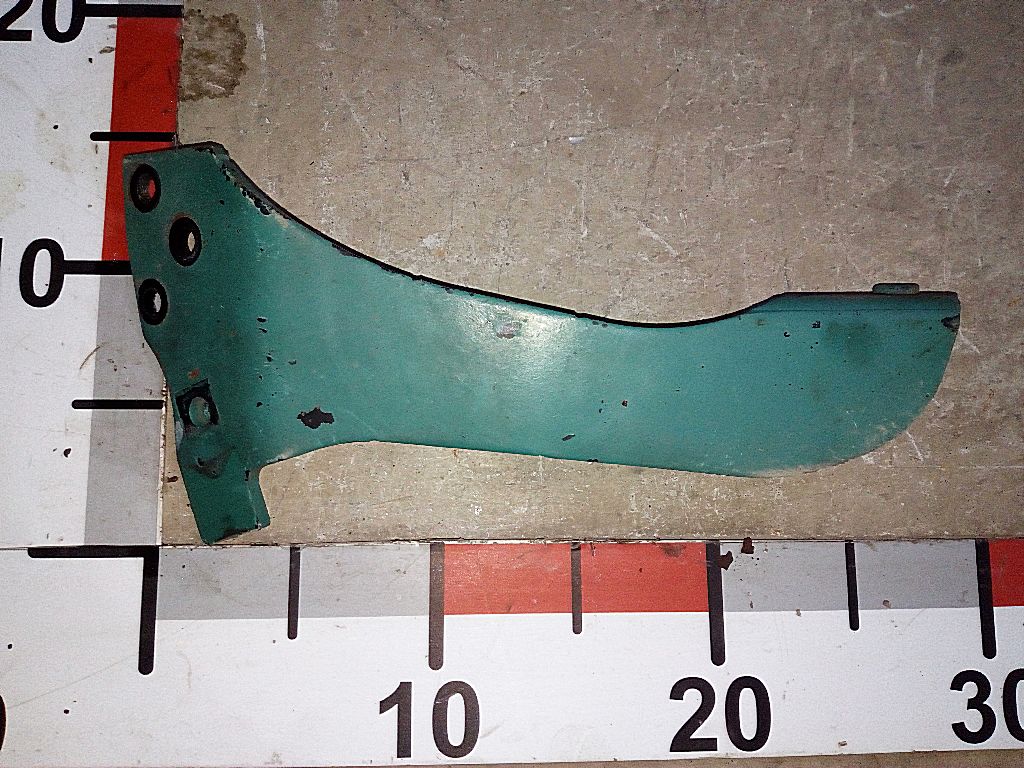 Кронштейн патрубка интеркулера б/у