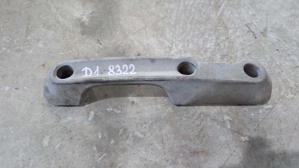 Ручка капота левая б/у