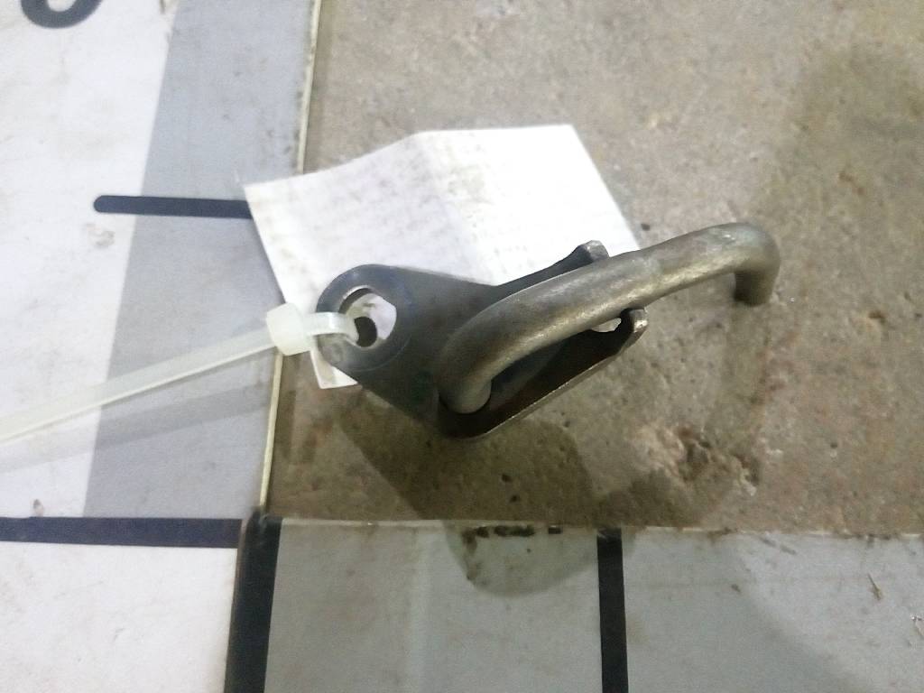 Форсунка охлаждения поршня D12D б/у