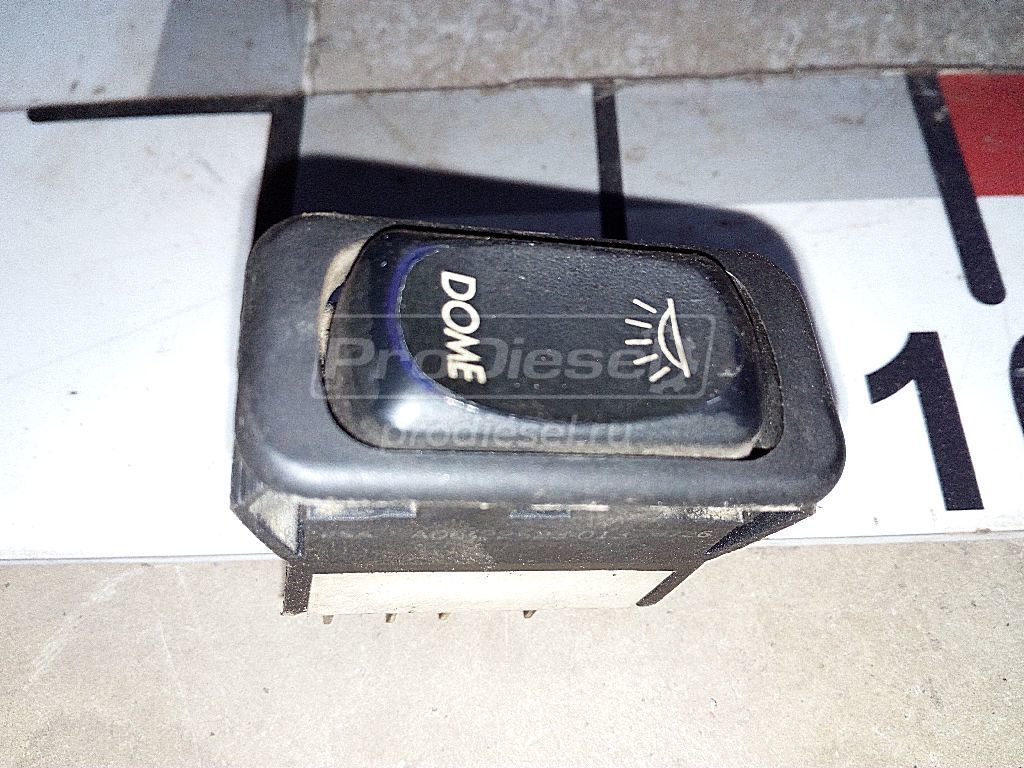 Клавиша освещения салона б/у