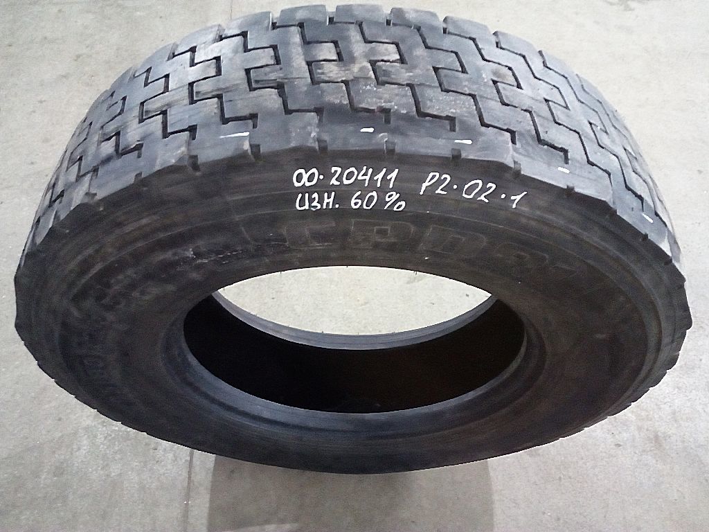 Шина задняя 295/80 б/у