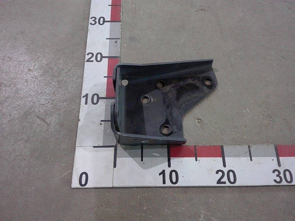 Кронштейн кабины задний правый б/у