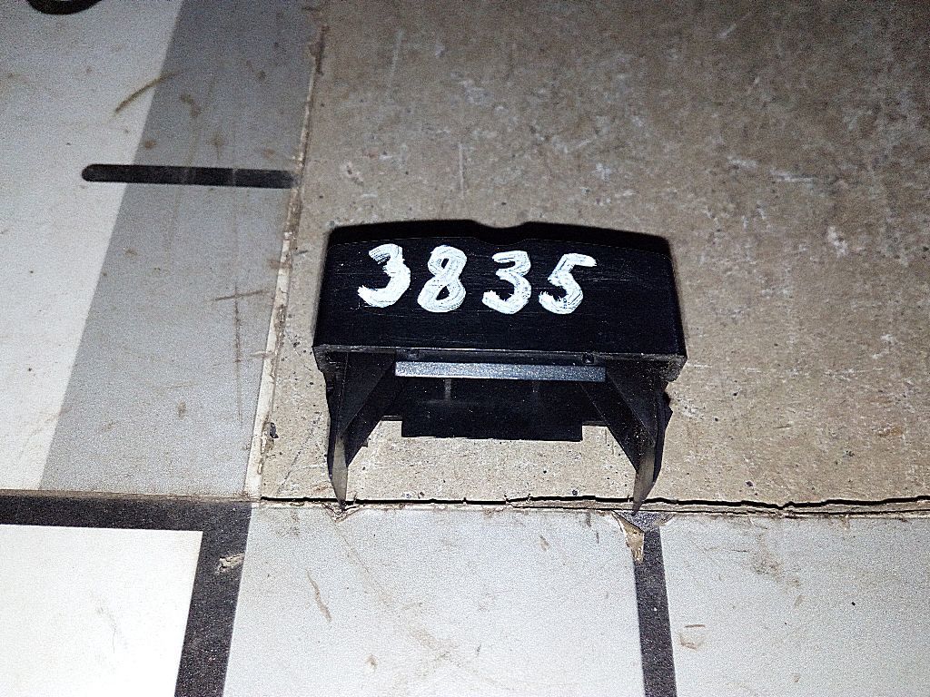 Заглушка клавиши б/у