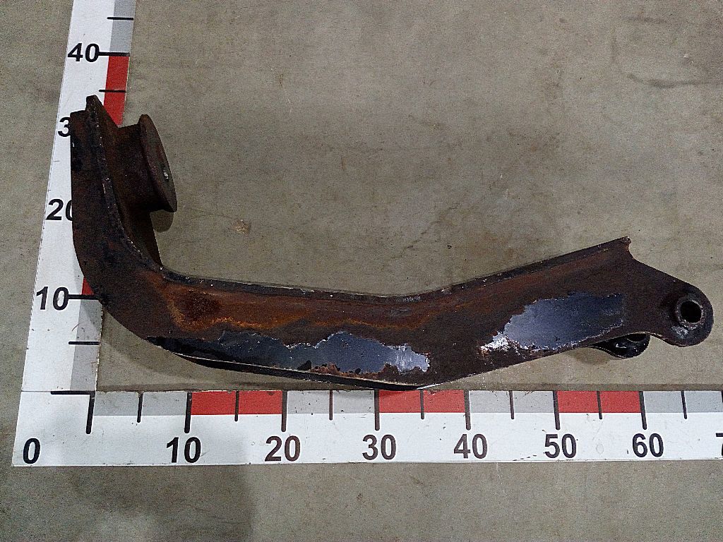 Кронштейн подушки подвески б/у