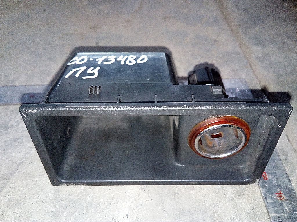 Накладка панели приборов б/у