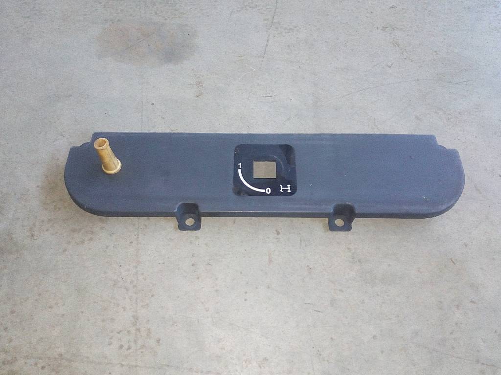 Накладка панели приборов б/у