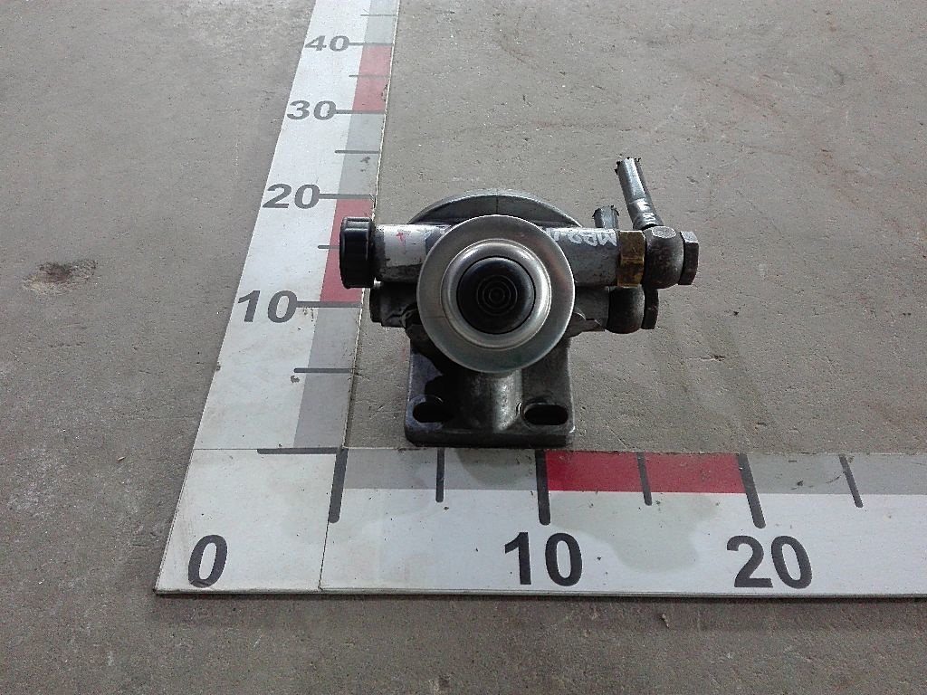 Кронштейн топливного фильтра б/у