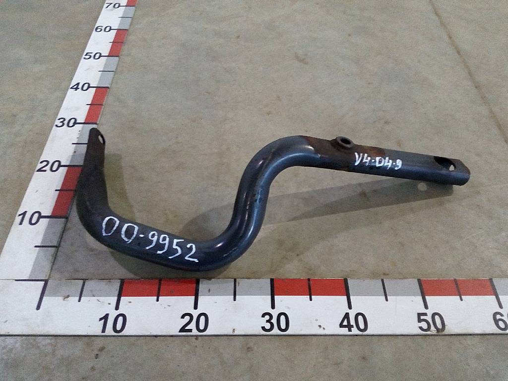 Кронштейн глушителя б/у