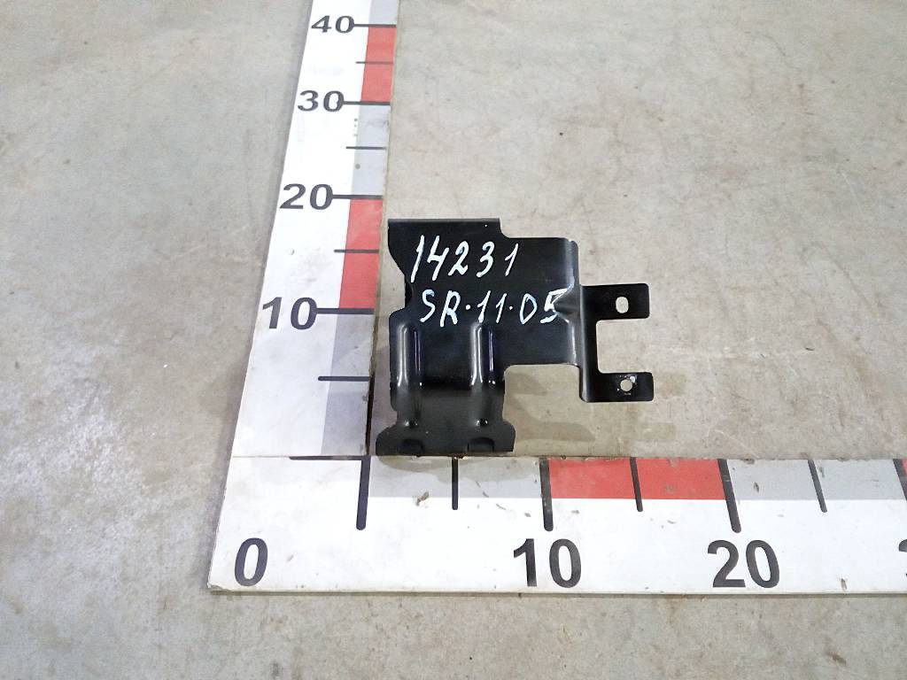 Кронштейн бачка главного цилиндра сцепления б/у