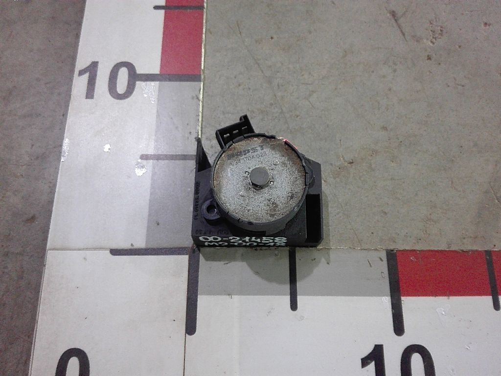 Моторчик заслонки печки б/у