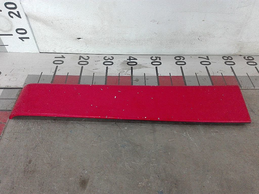 Накладка продолжения левого корпуса ступеней б/у