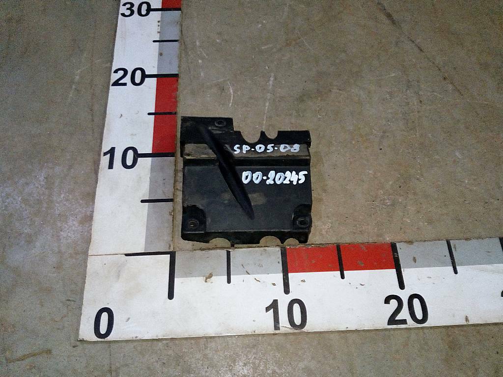 Крепление трубок системы охлаждения б/у