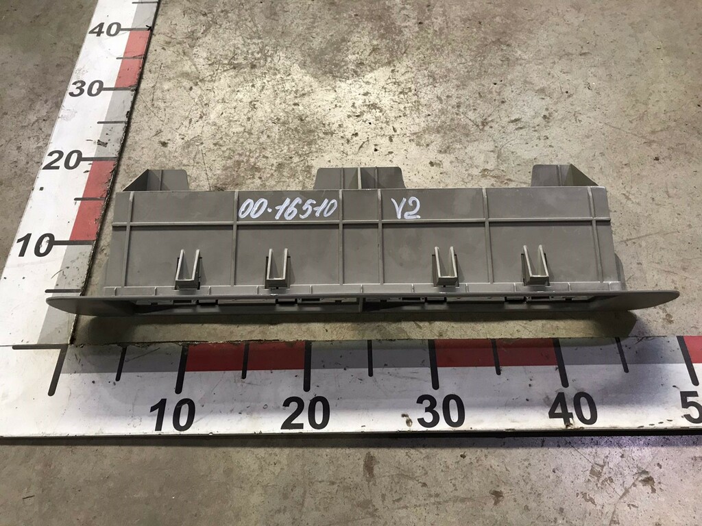 Рамка верхней консоли б/у