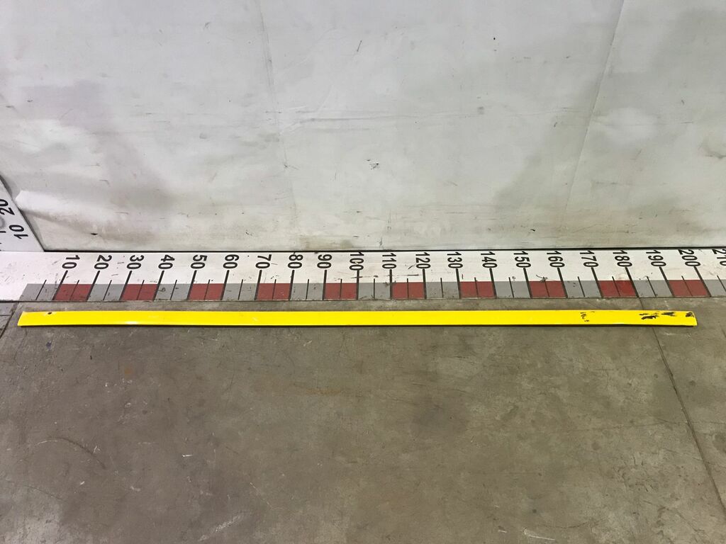 Накладка капота б/у