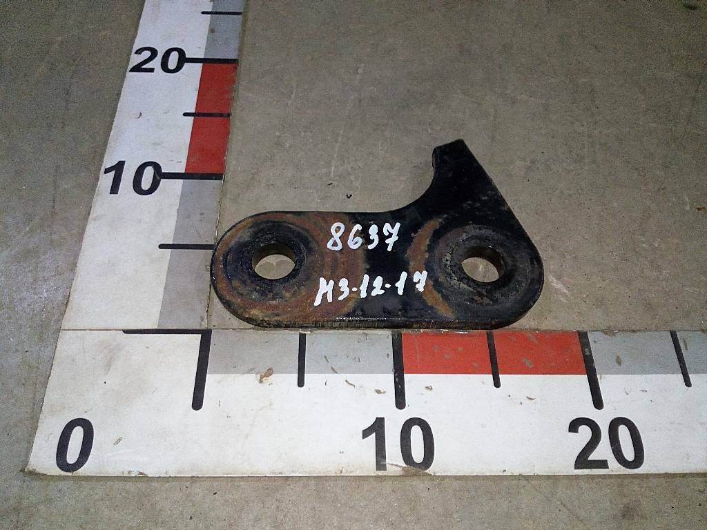 Серьга передней рессоры задняя б/у