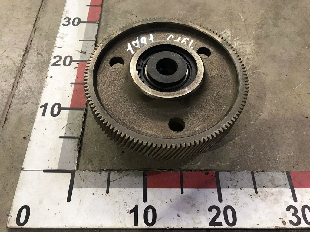 Шестерня ГРМ промежуточная DSC1202 б/у