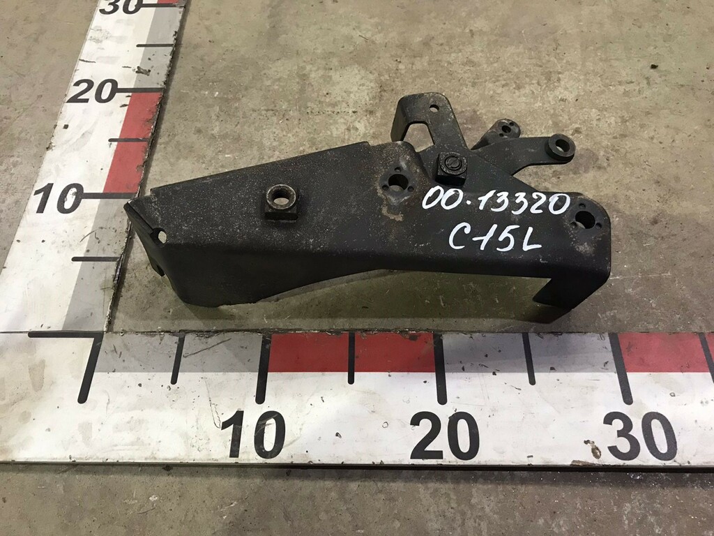 Кронштейн троса газа б/у