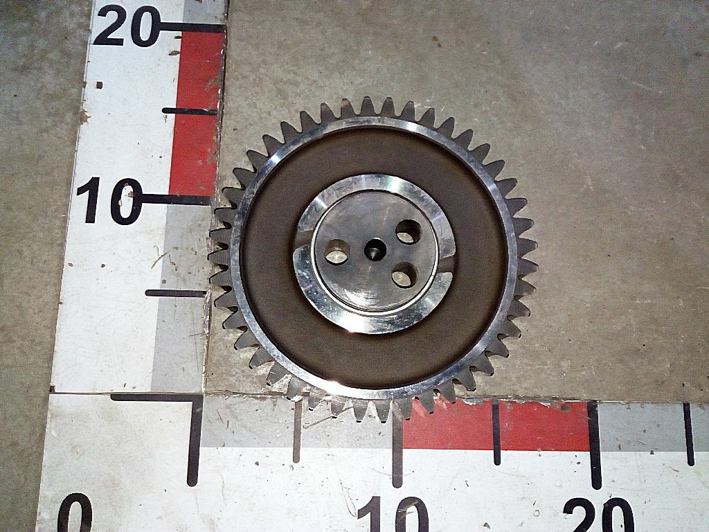 Шестерня ГРМ промежуточная D2066 б/у