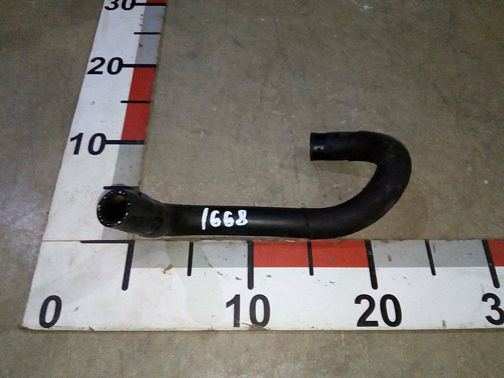 Патрубок печки б/у