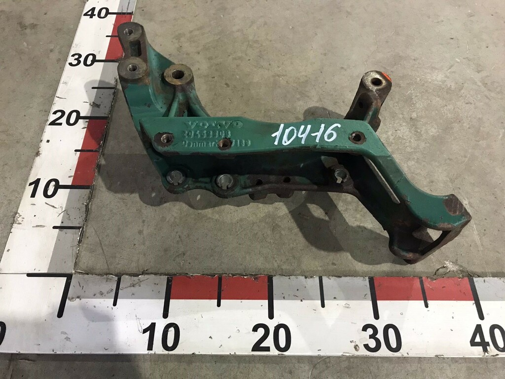 Кронштейн генератора D12D б/у