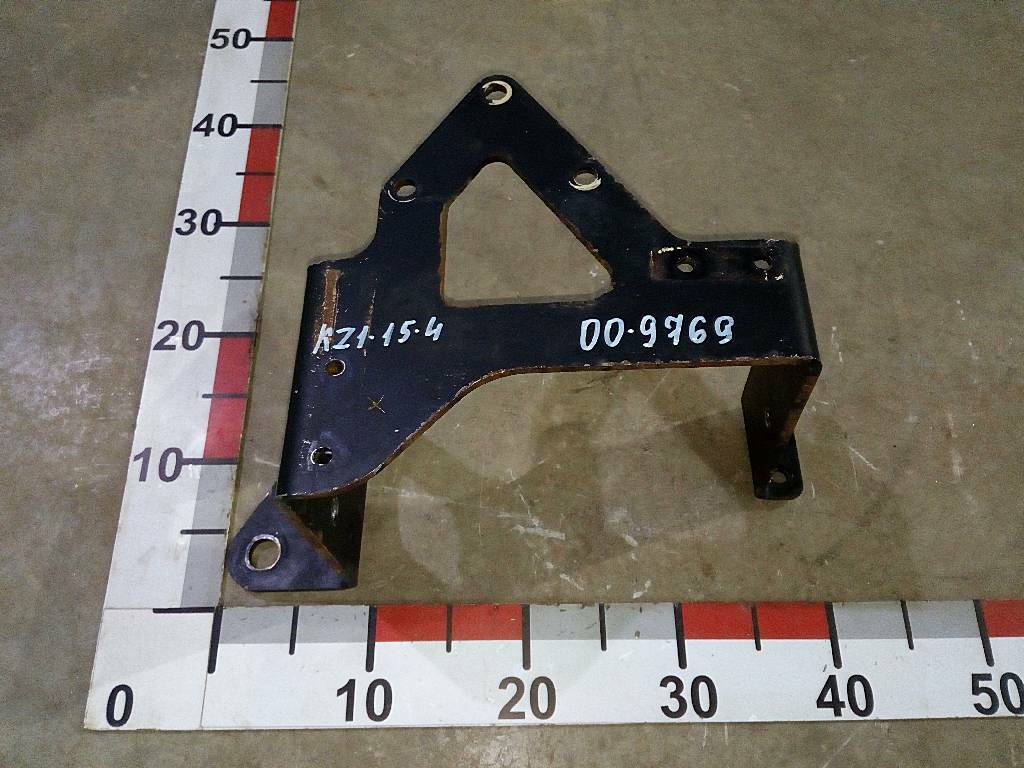 Кронштейн осушителя б/у