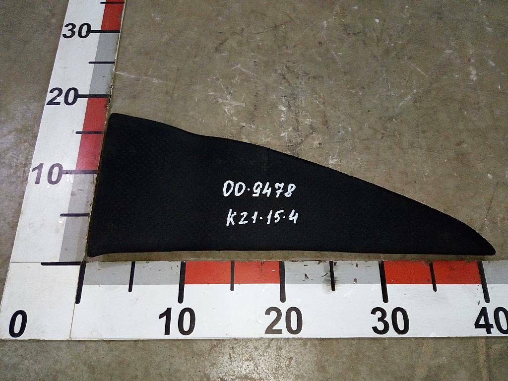 Коврик панели приборов б/у