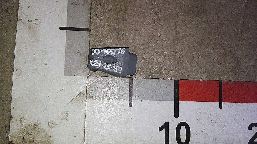 Крючок для вещей б/у