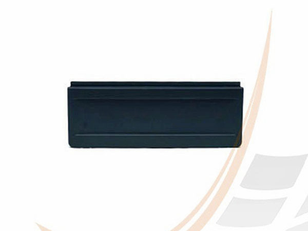 Накладка бампера центральная (поврежден грунт)