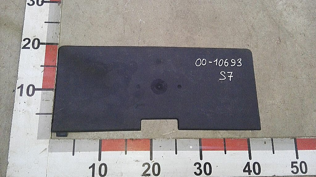 Коврик панели приборов б/у