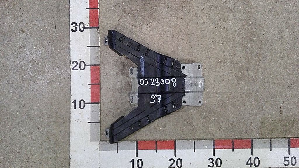 Кронштейн рулевой колонки б/у